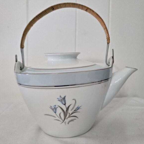 Vintage Noritake 5558 Bluebell Porcelain Teapot 48oz Perfect Condition No Flaws - Picture 3 of 7